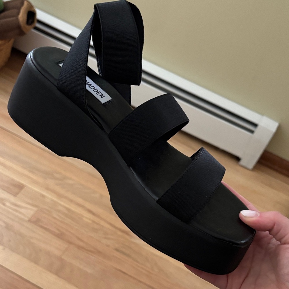Steve Madden Black Triple-Strap Platform Sandal